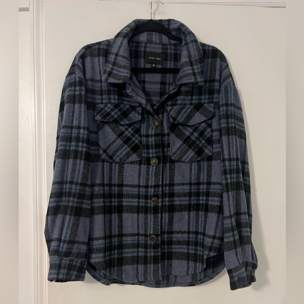 Love Tree Blue and Black Plaid Shirt jacket size M (V106)